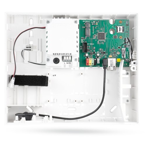 Centrale du système d'alarme, y compris l'appareil de transmission LAN