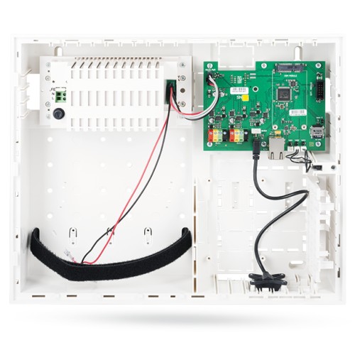 Zentrale vom Gefahrenmeldesystem inklusive LAN-Übertragungsgerät